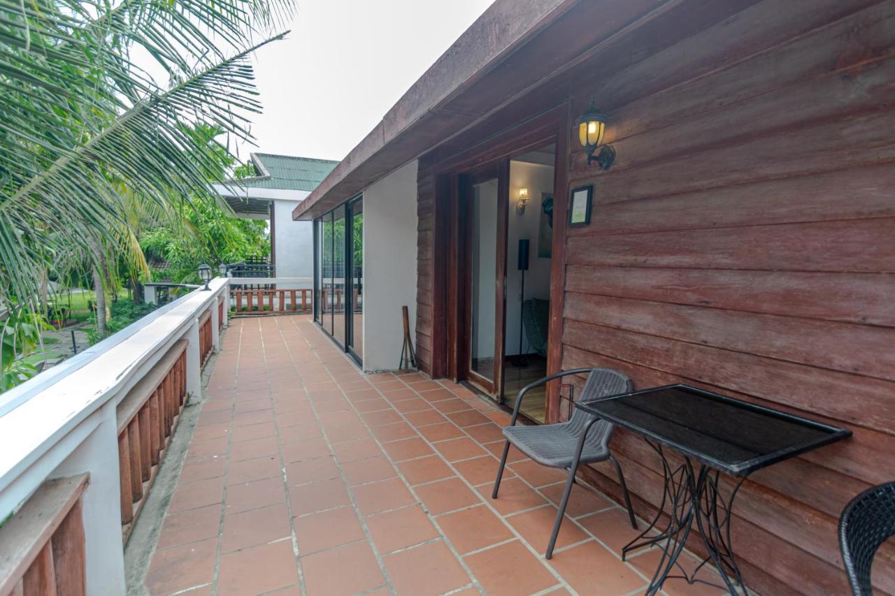 Samathi Lake Resort Phnom Penh Bagian luar foto