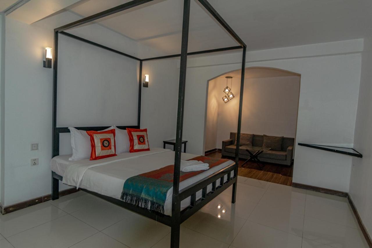 Samathi Lake Resort Phnom Penh Bagian luar foto
