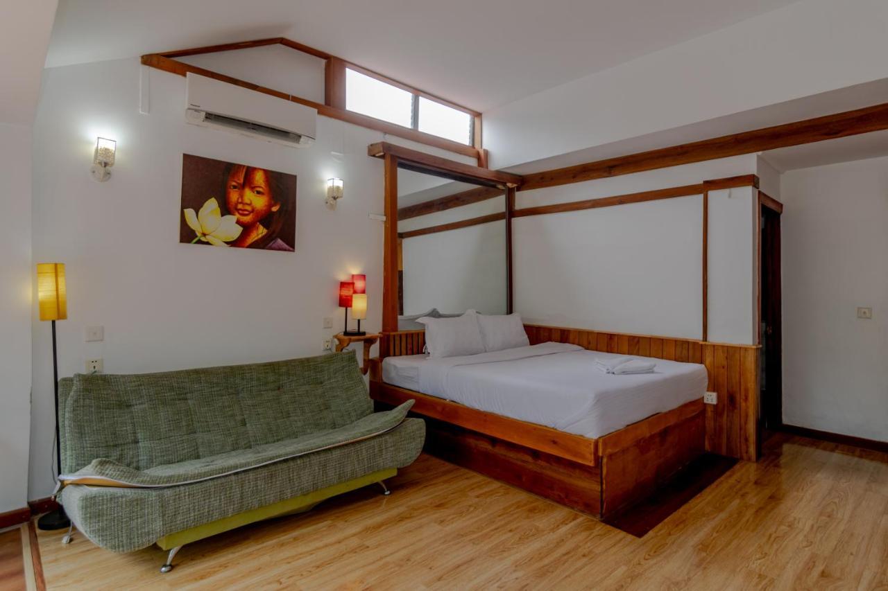Samathi Lake Resort Phnom Penh Bagian luar foto