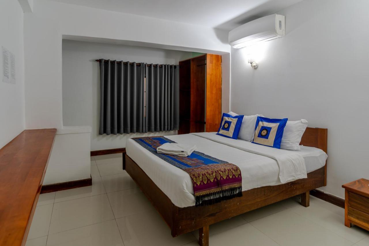 Samathi Lake Resort Phnom Penh Bagian luar foto